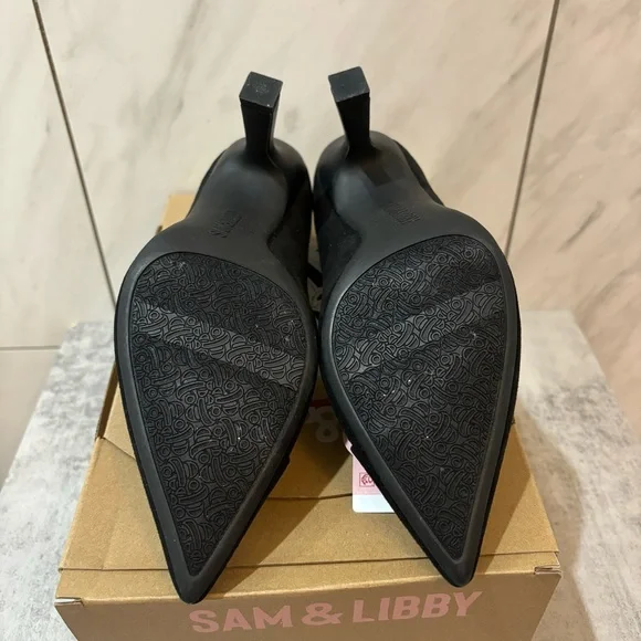 Sam & Libby Black Heels - Picture 6 of 6